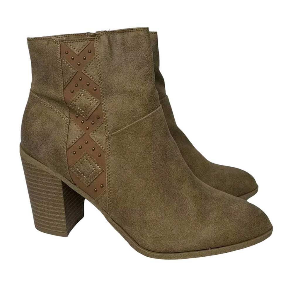NEW Womens Fergalicious by Fergie Garcia Faux Leather Brown Sand Ankle Boots 11